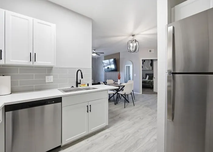 Fireplace - Pool - Lux Gym -free Parking -location * Scottsdale